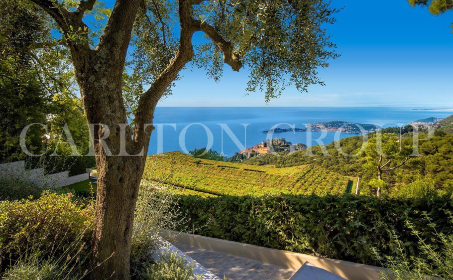 Веранда с видом на море