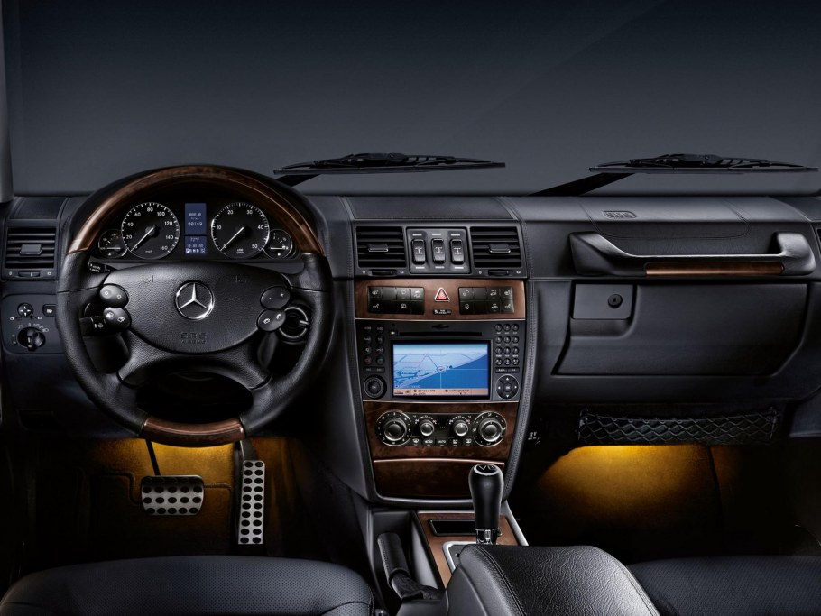 Салон Mercedes-Benz g-class g500