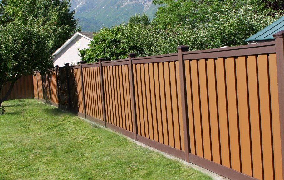 Забор между участками