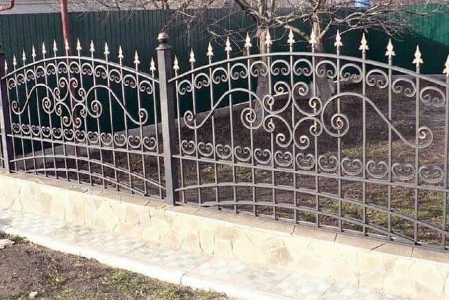 Кованый забор для палисадника