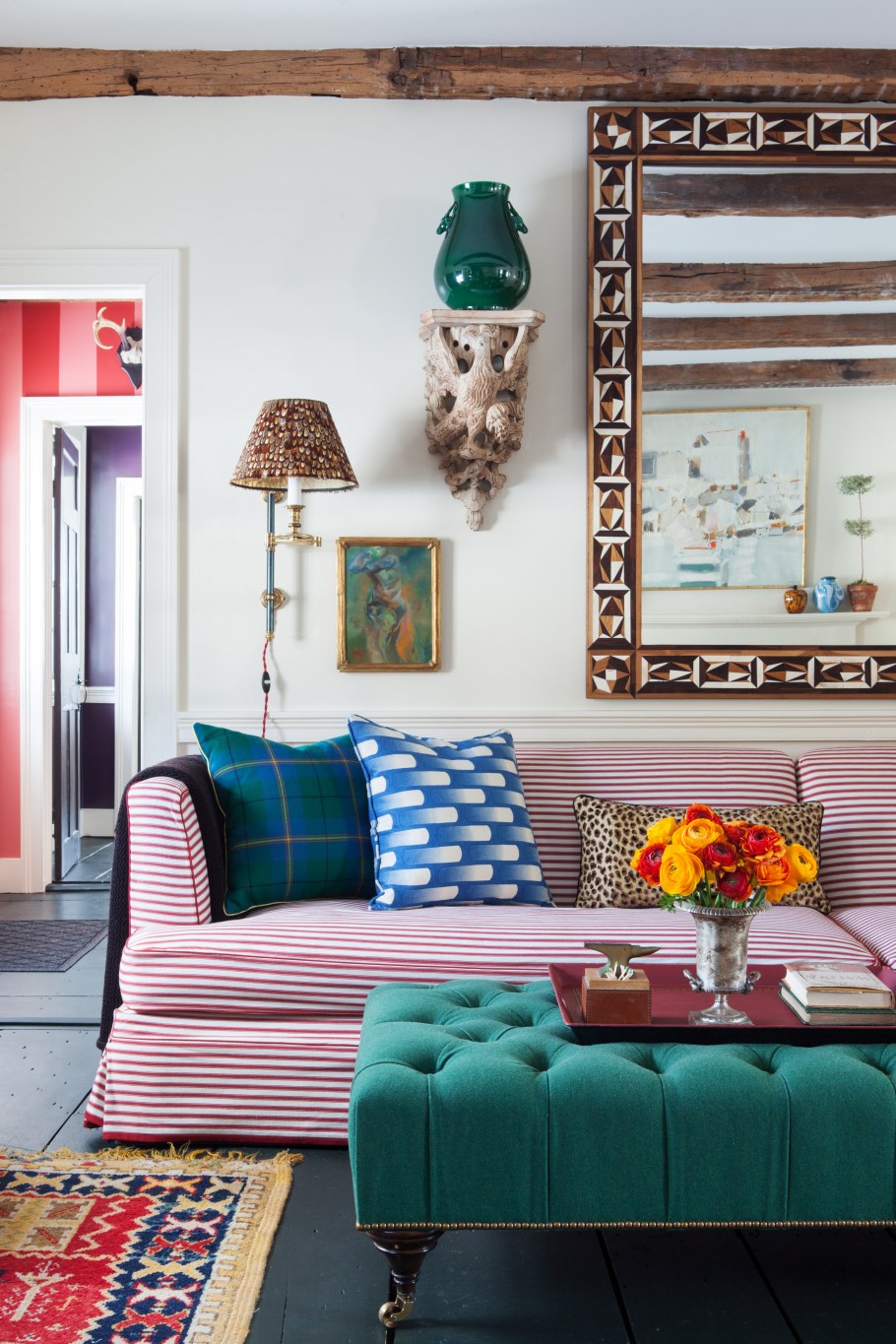 Диваны в полоску коричневые