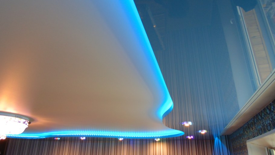 Эффект парящего потолка натяжные потолки