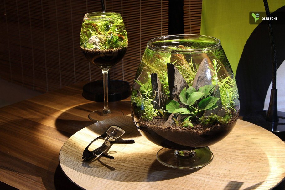 Небольшой аквариум в интерьере