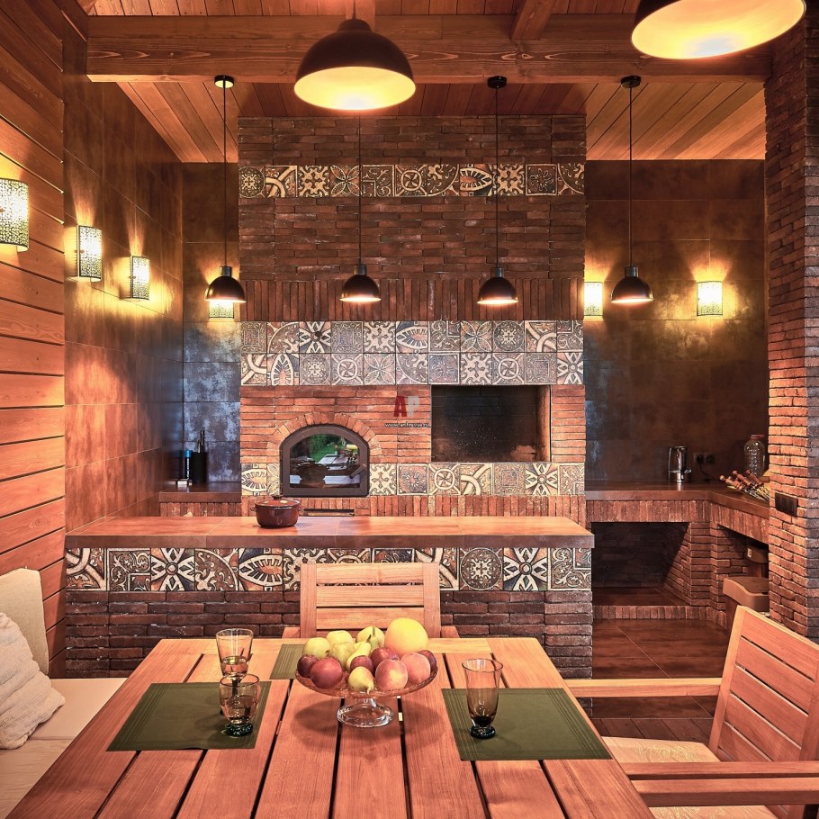 Интерьер кирпичной беседки