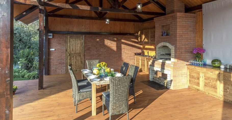 Отделка беседки на даче