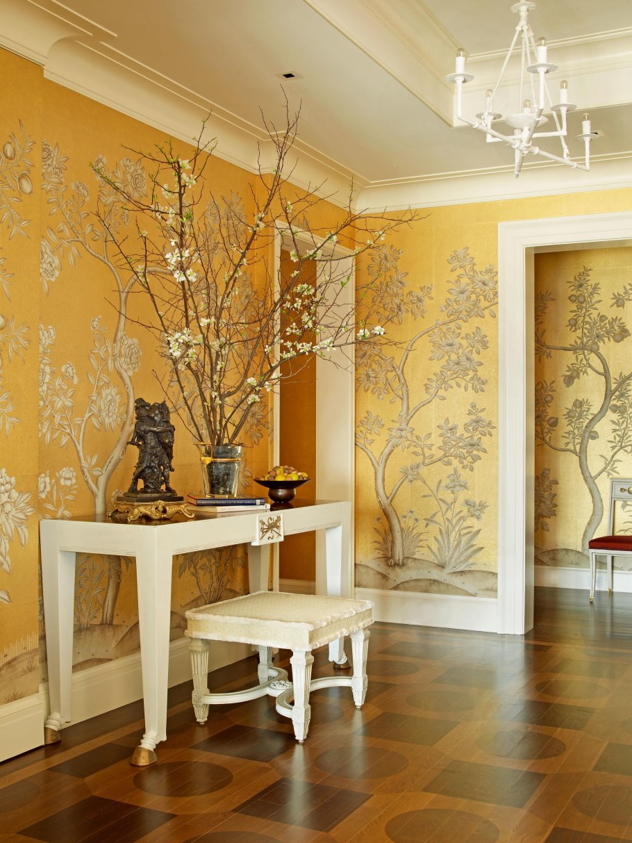 Комбинирование обоев в гостиной