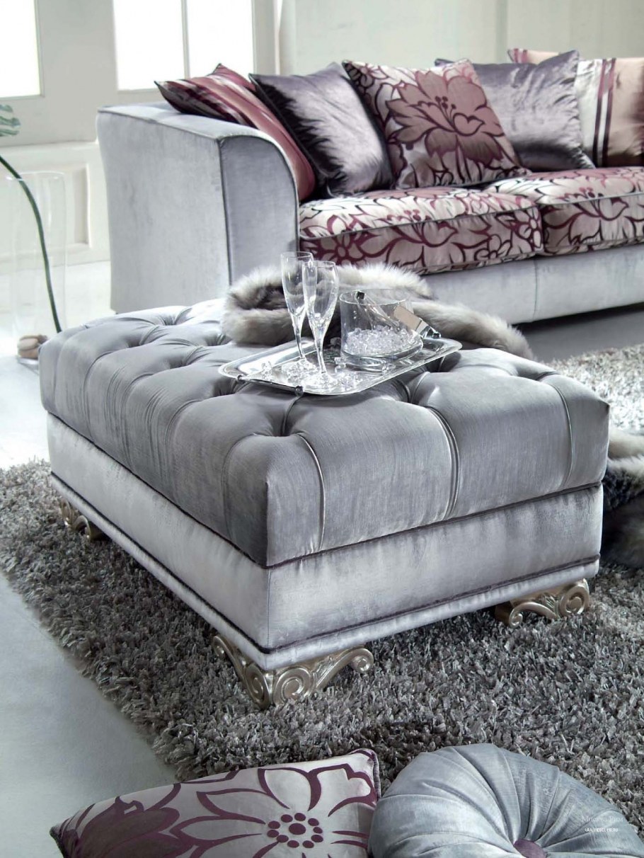 Из старого дивана в гламурный