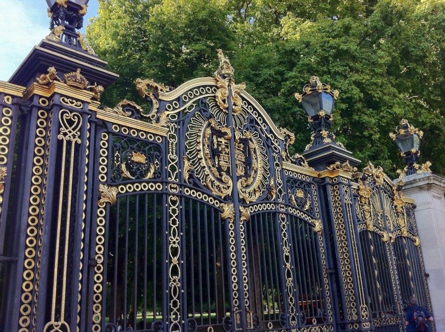Садовые ворота Елисейского дворца
