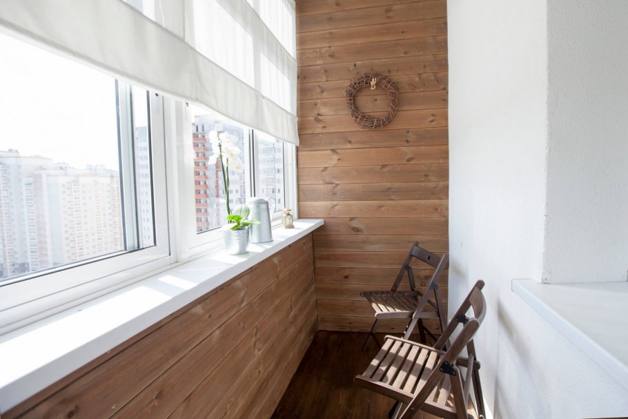 Лоджия в стиле Сканди