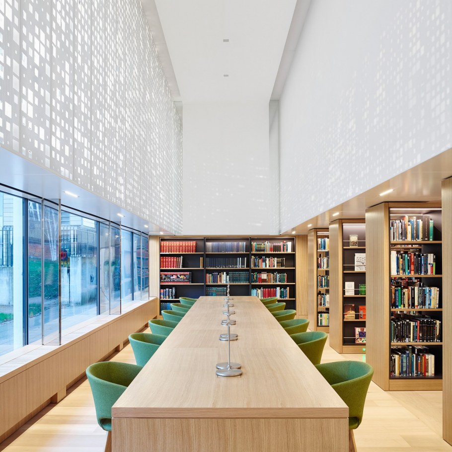 Интерьер современной библиотеки