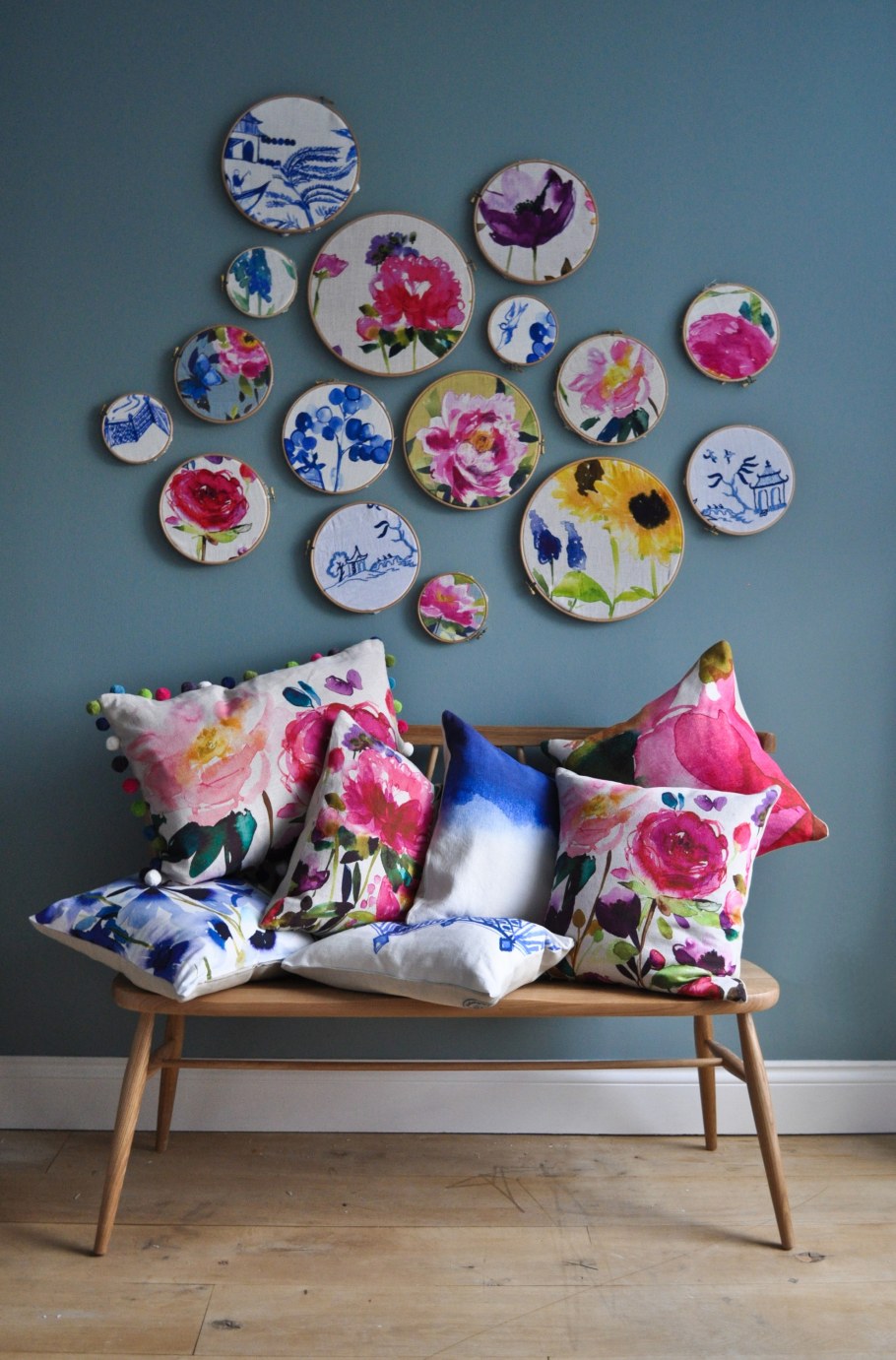 Декоративные тарелки в интерьере