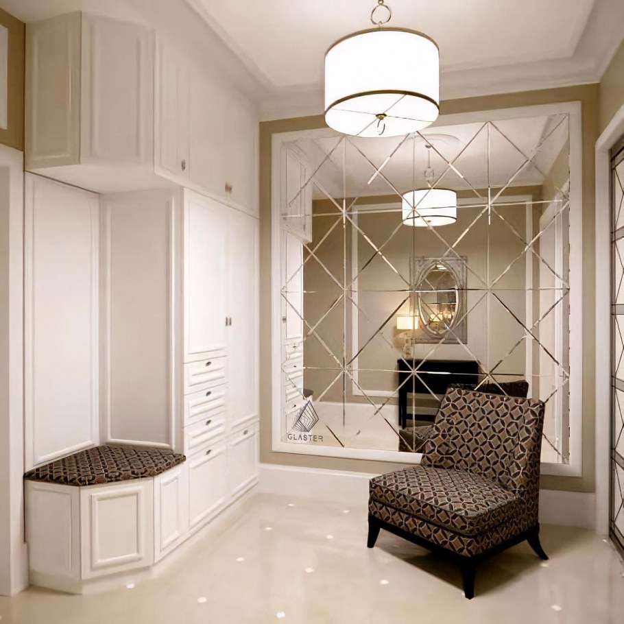 Зеркальное панно в прихожей