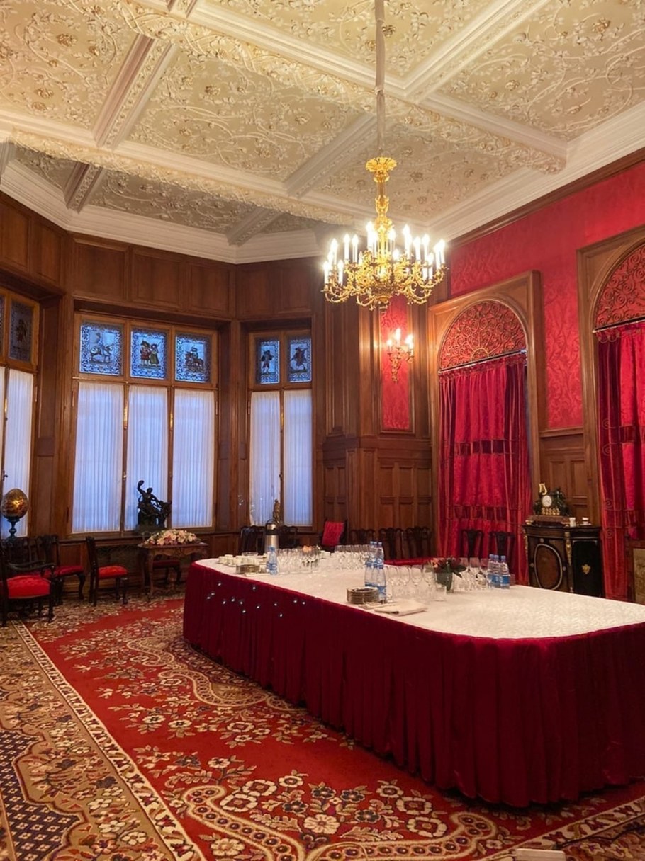 Особняк Морозова на Воздвиженке метро