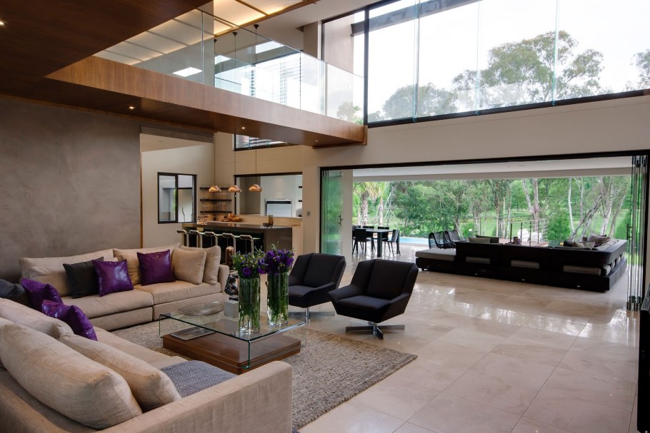 Гостиная с панорамными окнами