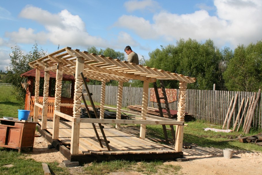 Постройка беседки на даче