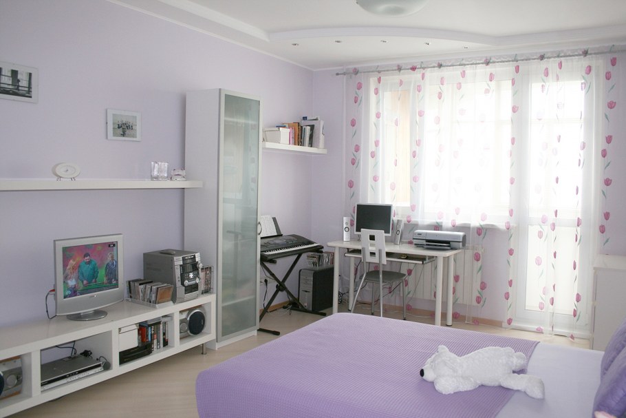 Комната для подростка девочки с фортепиано