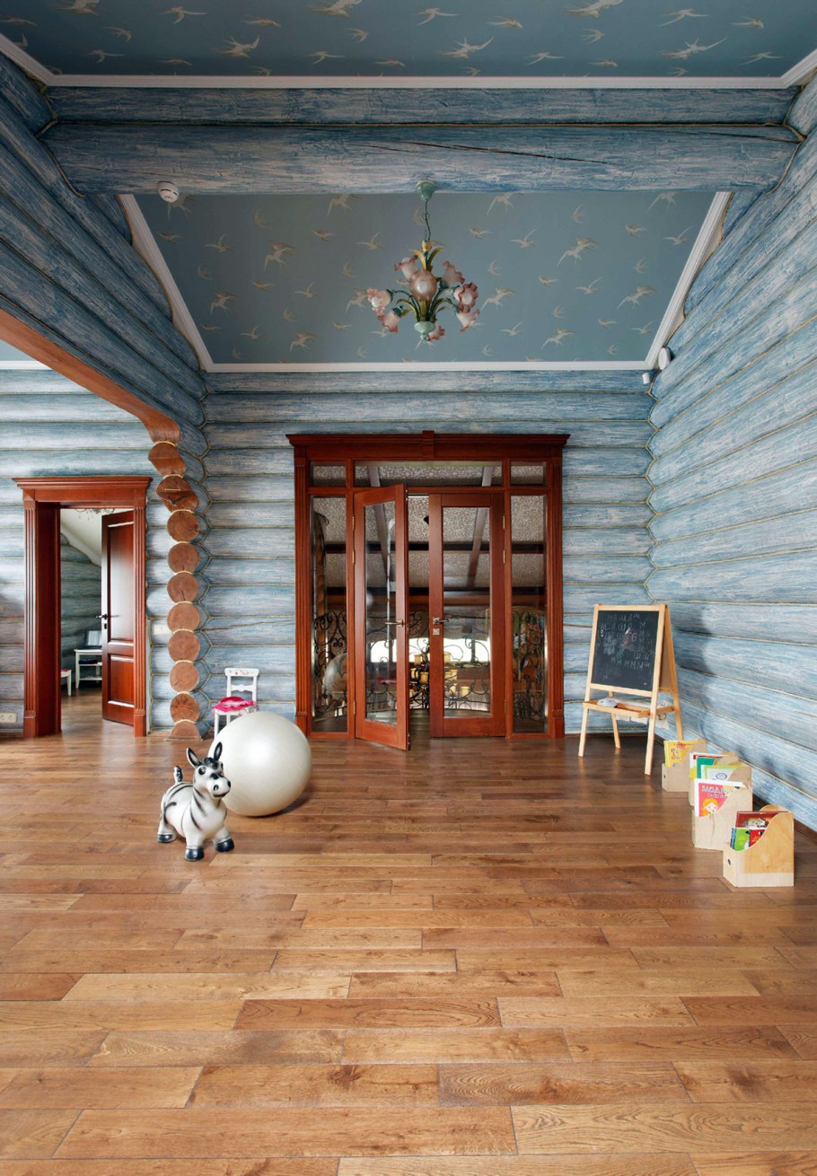 Окраска деревянного дома внутри