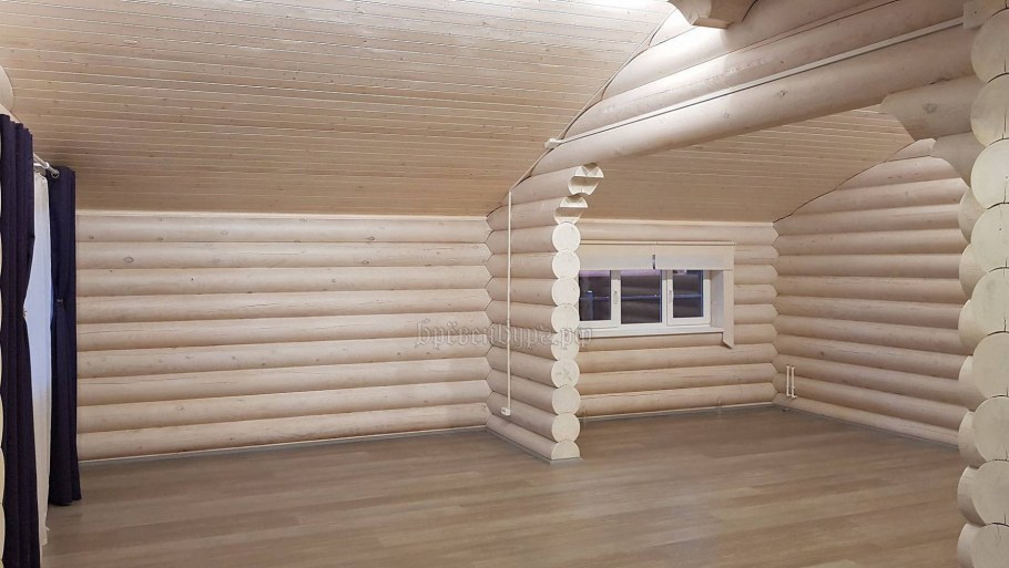 Вытяжка в доме из оцилиндрованного бревна