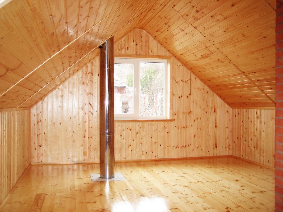 Отделка мансарды вагонкой