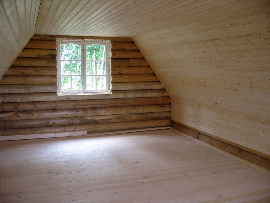 Отделка мансарды вагонкой