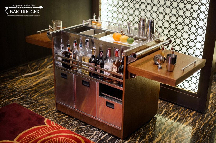 Передвижные барные стойки