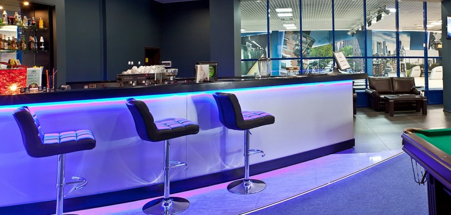 Стильные барные стойки