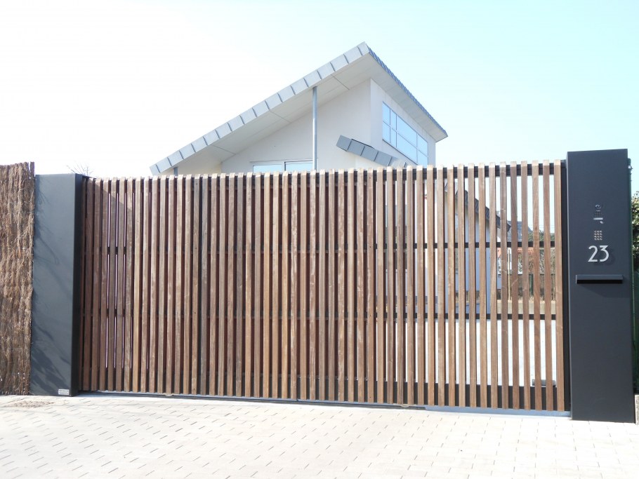 Современный забор из реек