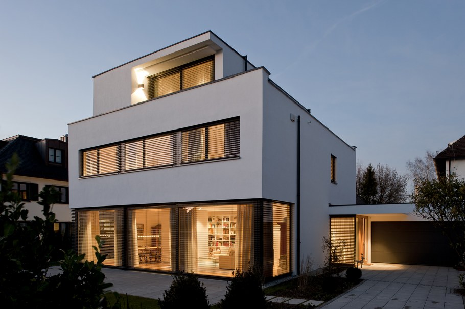 Баухауз стиль стеклянная вилла