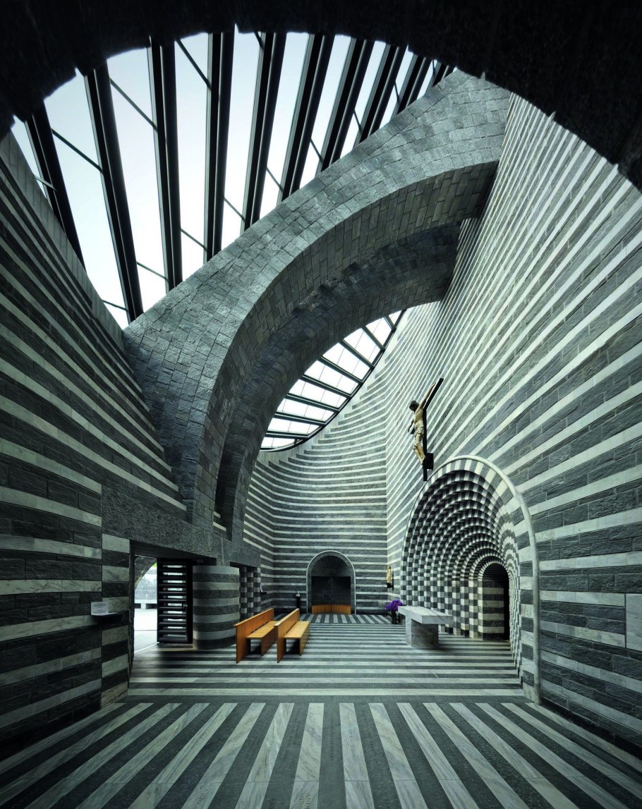 Марио Ботта Церковь