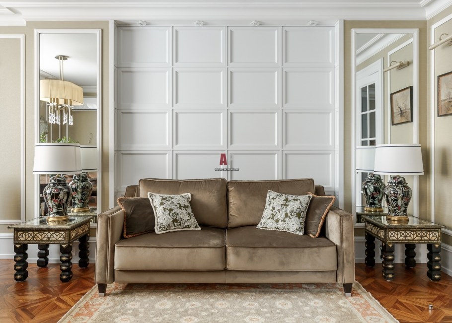 Диван в неоклассическом интерьере