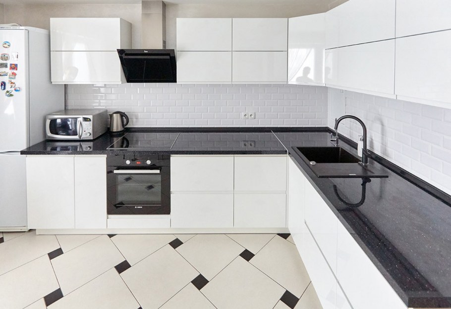 Белая угловая кухня Минимализм