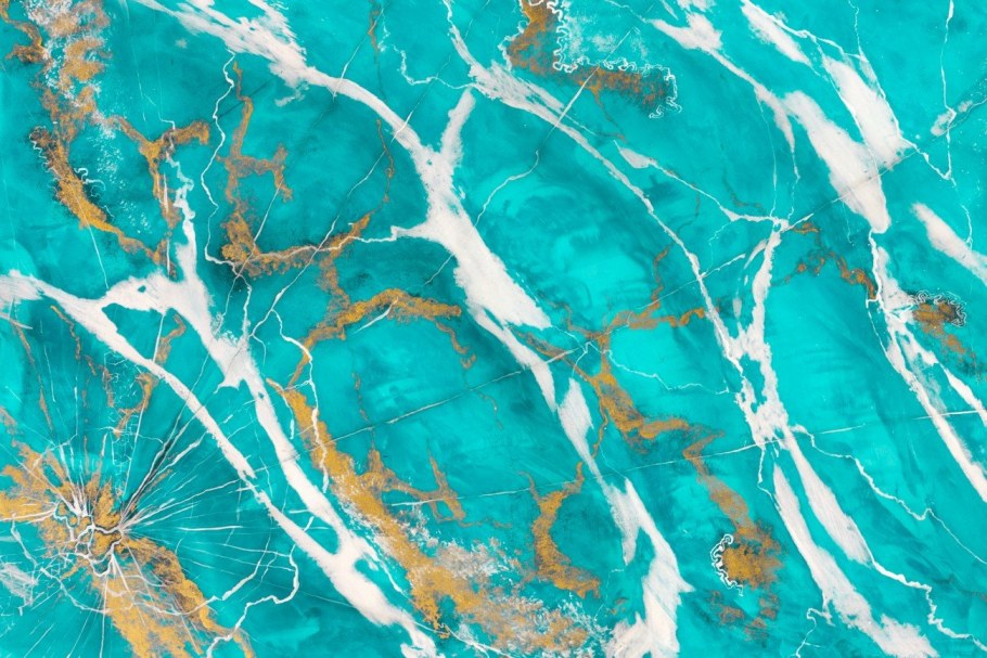 Мрамор с золотыми полосками