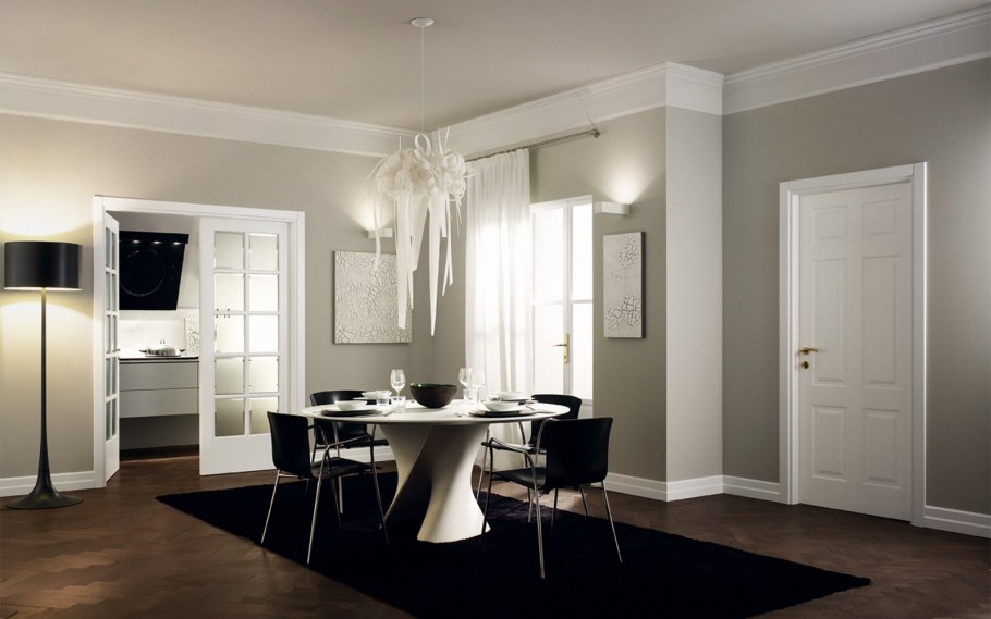 Белый плинтус в интерьере