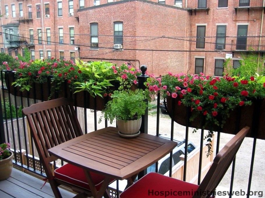 Озеленение балкона