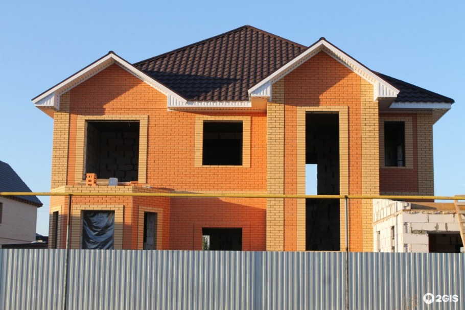 Фасад красный кирпич