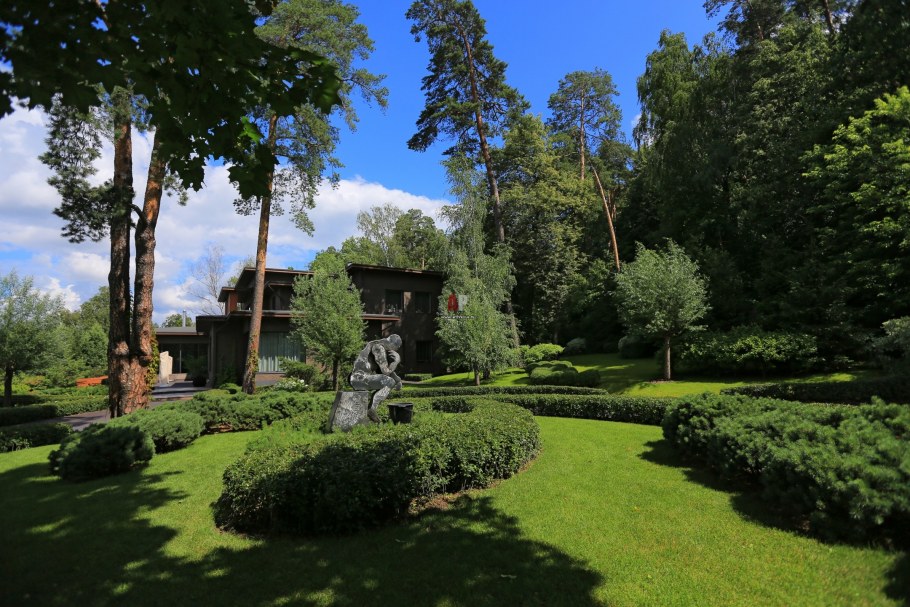 Озеленение и благоустройство территории