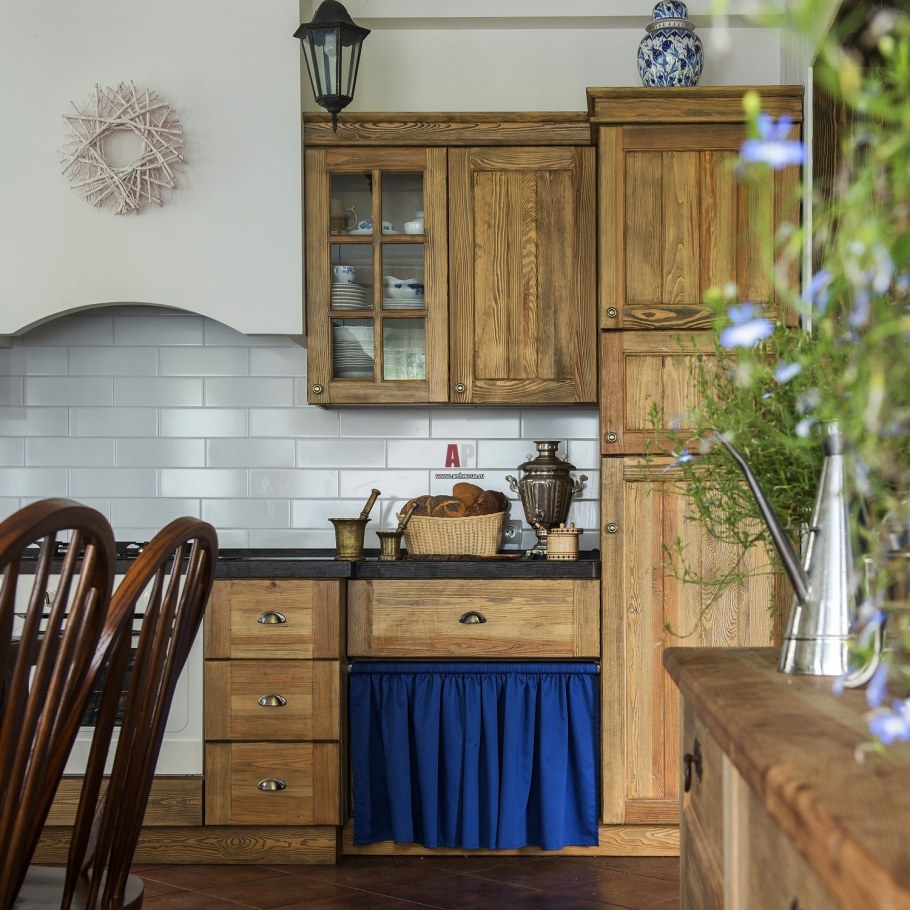 Кухонные шкафы со шторками