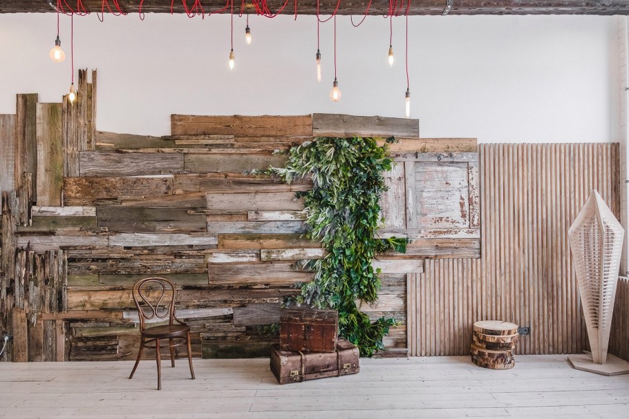 Деревянная стена в стиле лофт