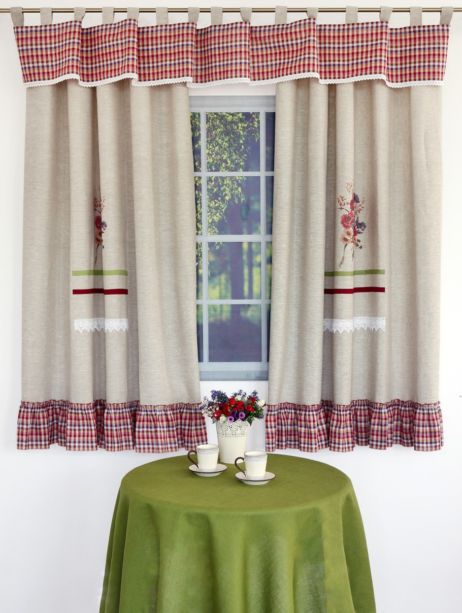 Шторы на петлях на кухню