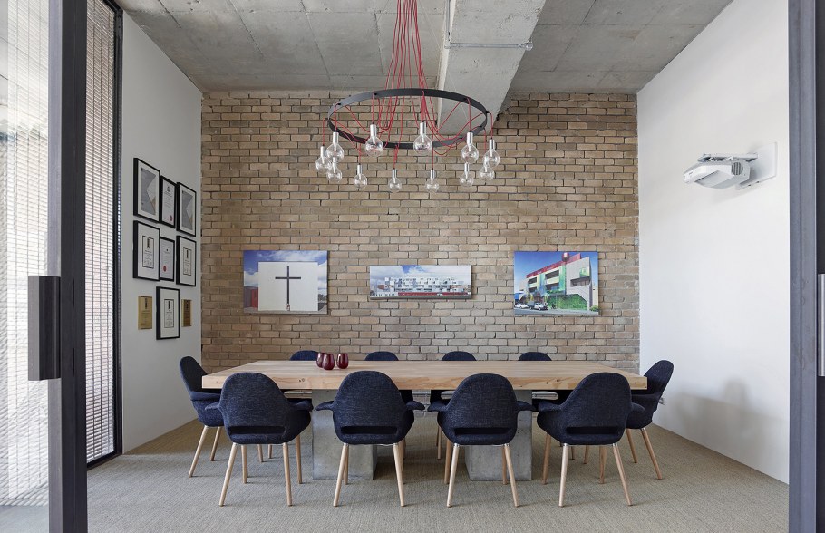 Переговорная в стиле лофт