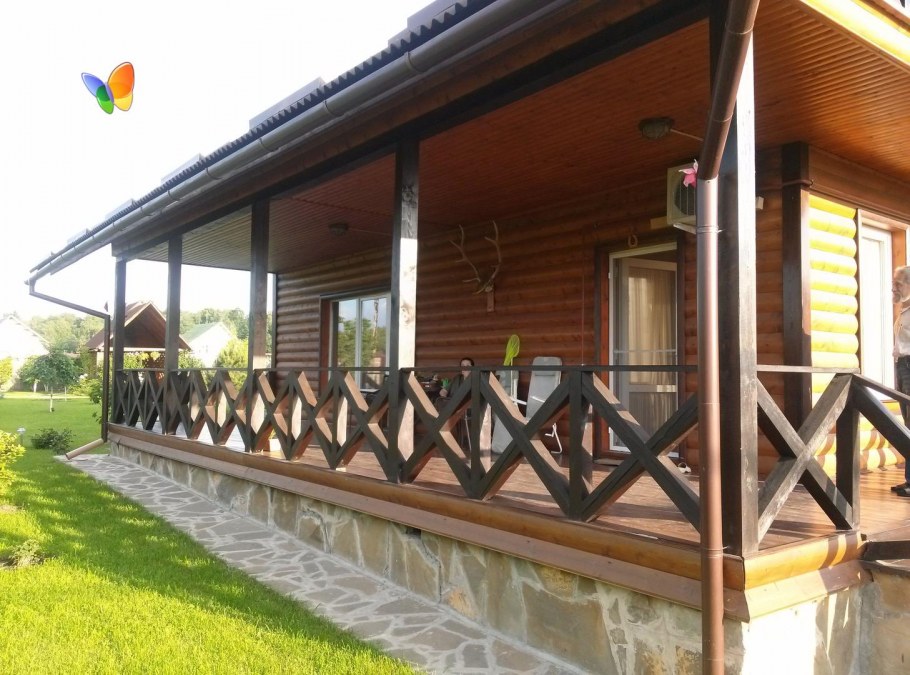 Коричневая терраса