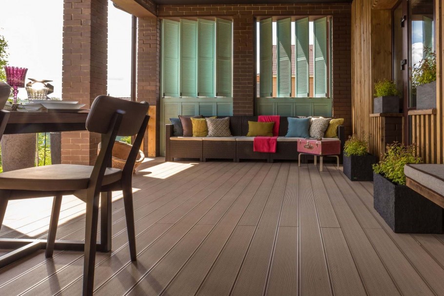 Террасная доска ДПК на террасе