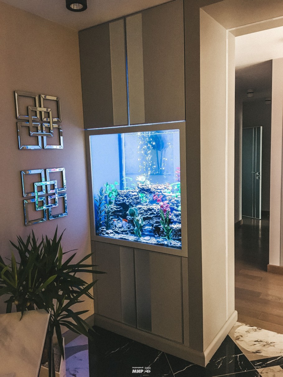 Встроенный аквариум