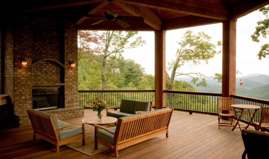 Виды террас к деревянному дому