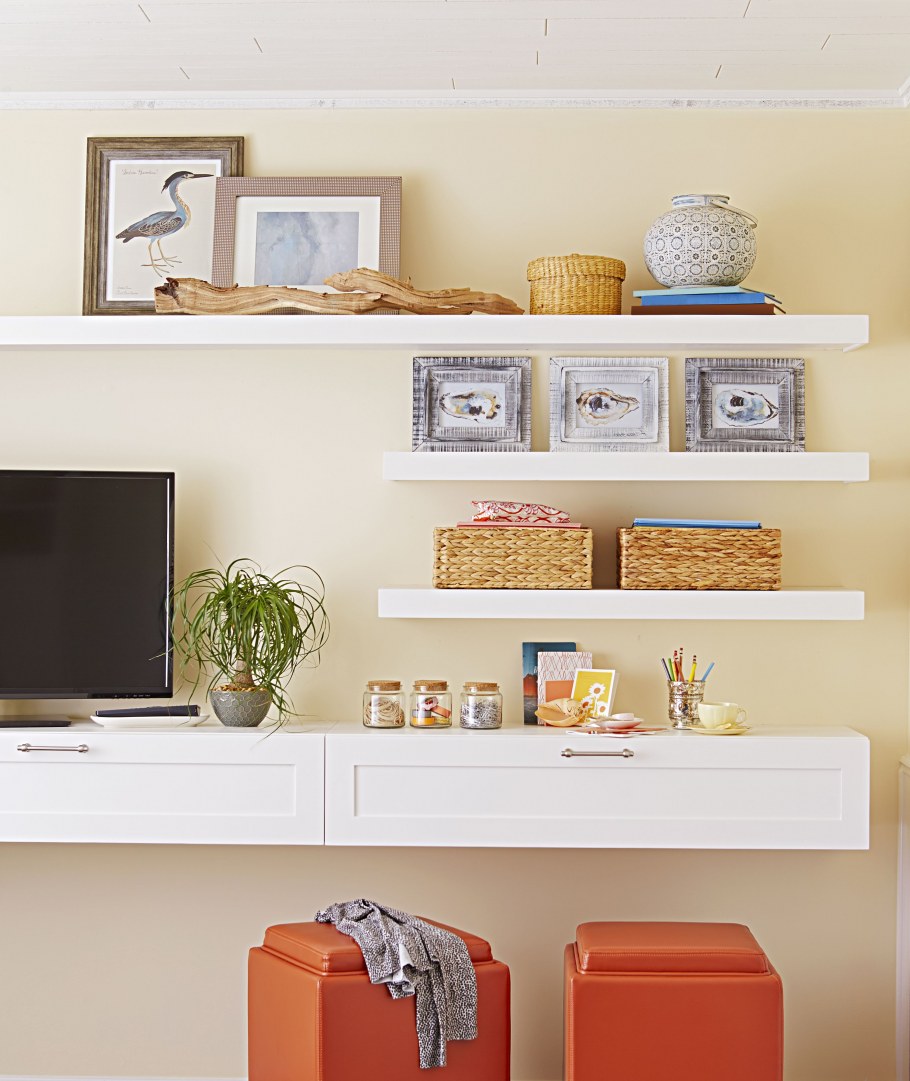 Полки над телевизором