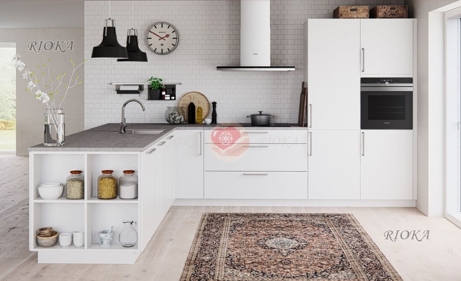 Маленькая угловая кухня без верхних шкафов