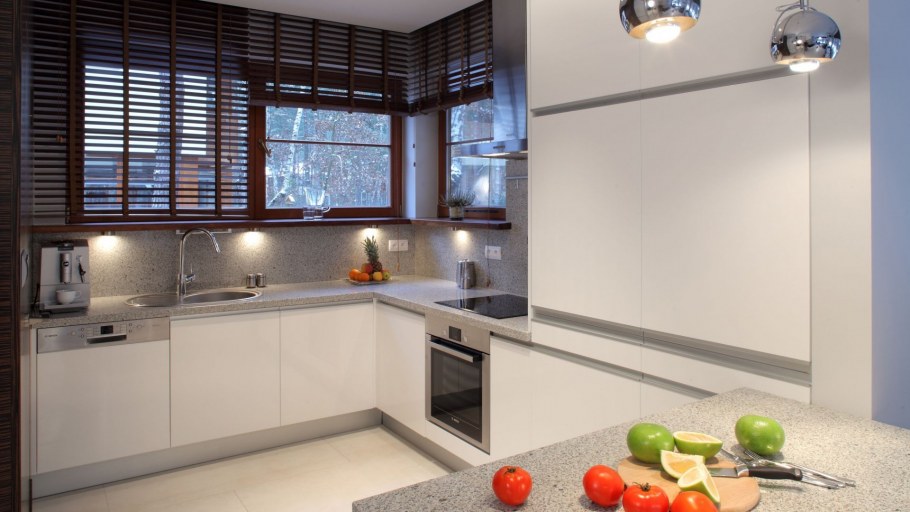 Кухня без навесных шкафов