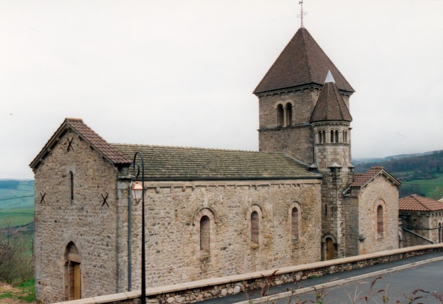 Романский стиль монастырь крепость