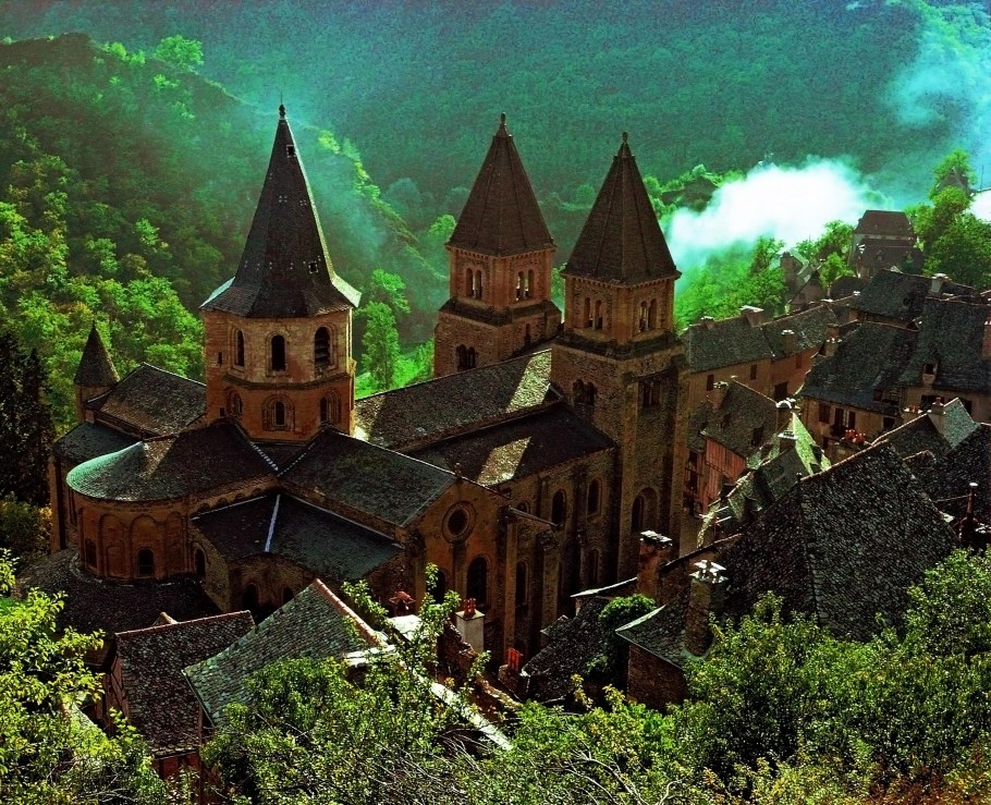 Церковь сент–фуа в Конке, Франция