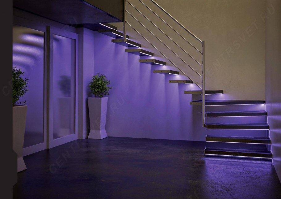 Неоновая подсветка лестницы
